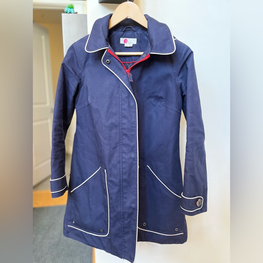 Classic Boden macintosh coat navy red accents 6P raincoat